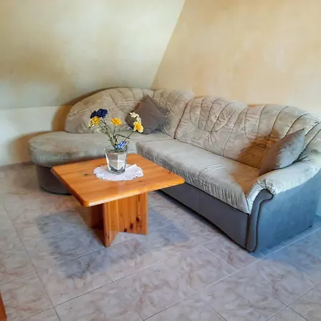 Seekiste Lejlighed Born